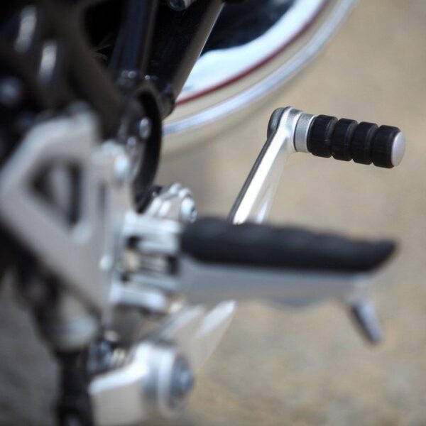 Sztuka zmiany biegów w motocyklu: Poradnik dla początkujących.