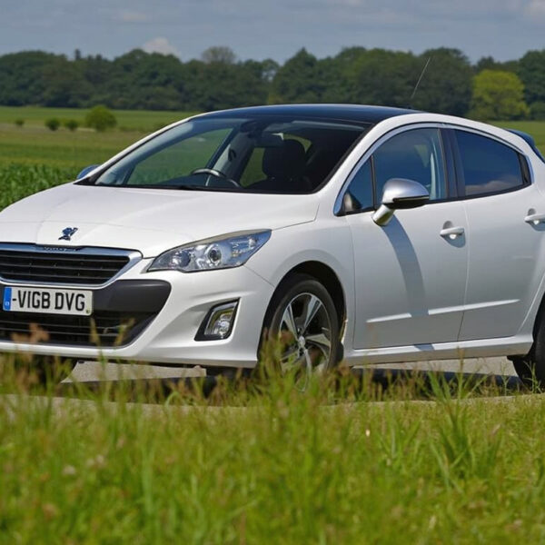 Peugeot 308 – opinie, cena, dane techniczne, wymiary, spalanie, osiągi