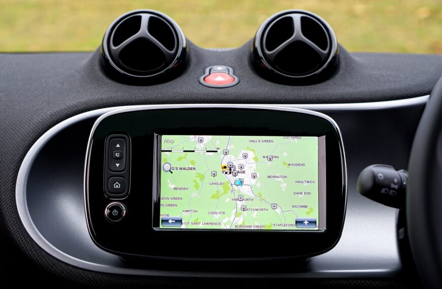 Jak wybrać odpowiednią nawigację GPS do podróży międzynarodowych? Kluczowe funkcje i rekomendacje.