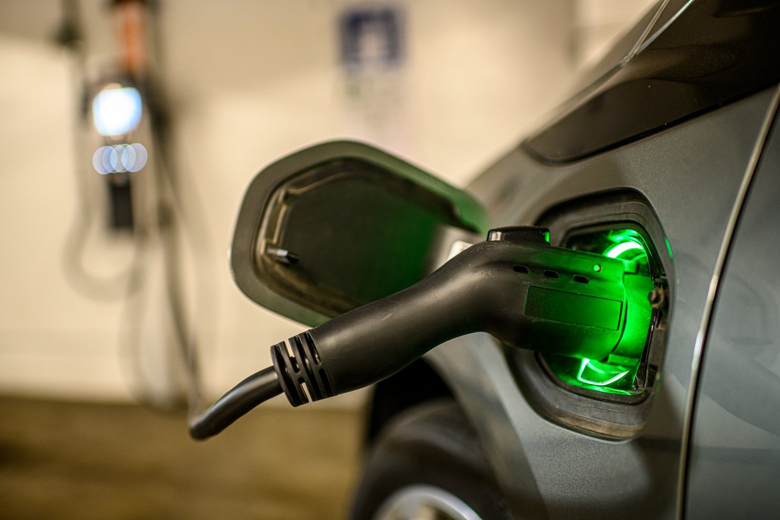 Eksploatacja i konserwacja samochodów elektrycznych w klimacie umiarkowanym: Najważniejsze wskazówki.