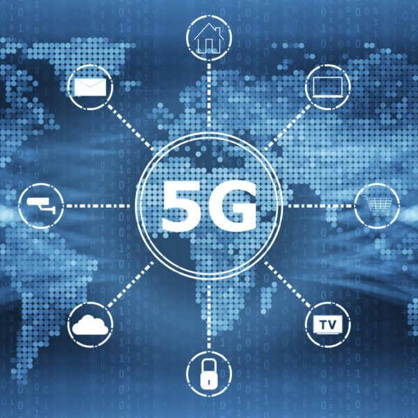 Jak technologia 5G zmienia komunikację i bezpieczeństwo na drogach?